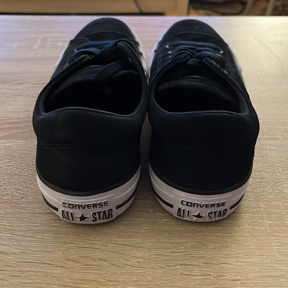 Black canvas converse shoes size 8 - Picture 5 of 6